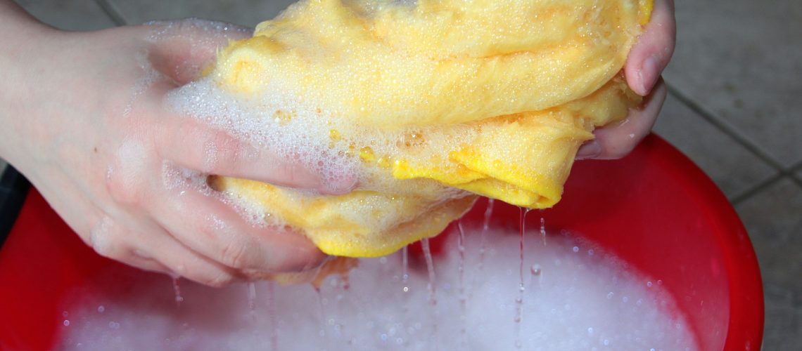 putz-bucket-1290951_1920